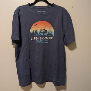 Life Is Good Men's Charcoal Graphic Tee Size L
